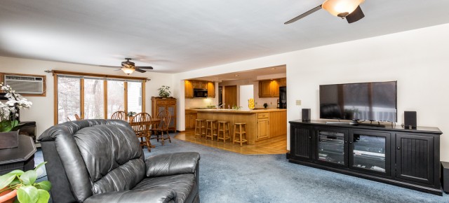 Great Open Floor Plan in Lexington Great Open Floor Plan in Lexington